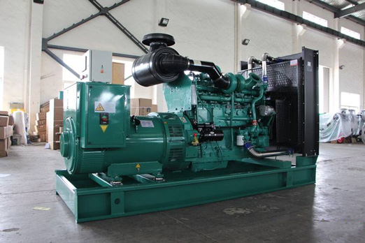 宽城320kw康明斯柴油发电车出租组图片 宽城320kw康明斯柴油发电车出租组图片